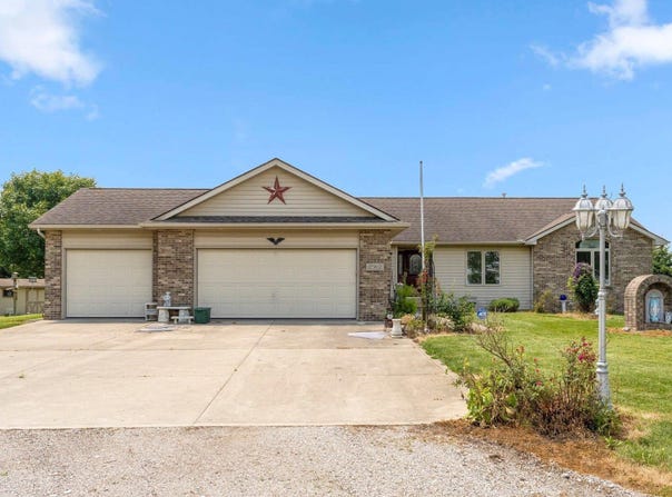 17902 Lincoln Hwy E, Monroeville, IN 46773