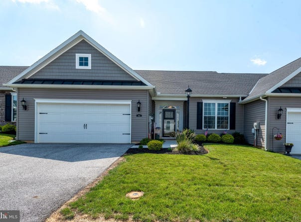 612 CYPRESS DRIVE, HANOVER, PA 17331