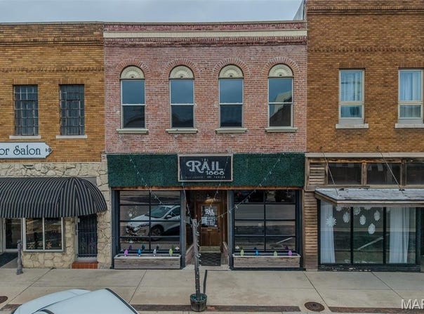 123 W Commercial Street, Lebanon, MO 65536