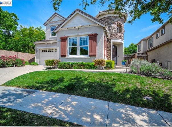 2560 Calabria Ct, Dublin, CA 94568