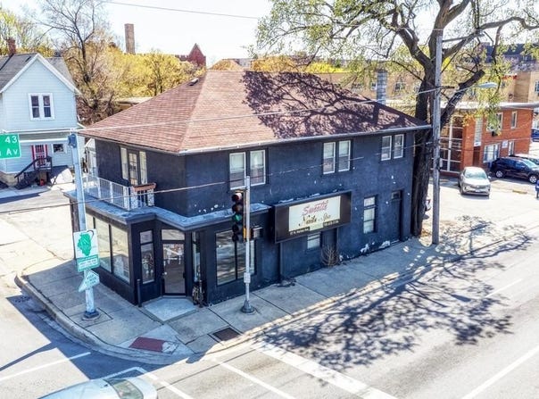 97 Harlem Avenue, Oak Park, IL 60302