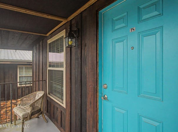 1550 E 2nd Street, Pass Christian, MS 39571