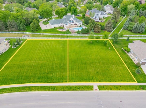 L103 Tuscany Lane, Waunakee, WI 53597