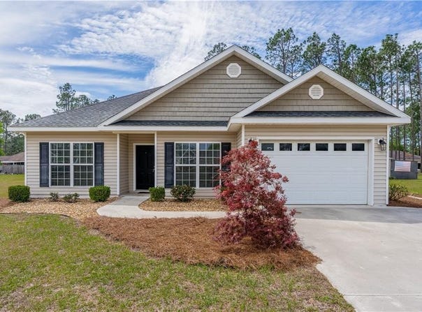 6656 Pine Ridge Circle, Blackshear, GA 31516