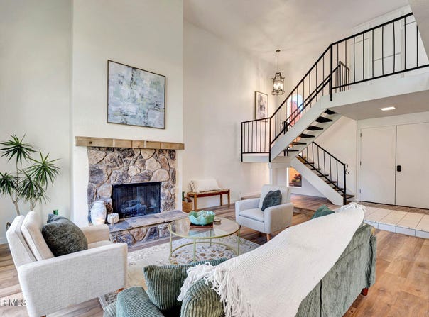 236 Shirley Lane, Palmdale, CA 93551