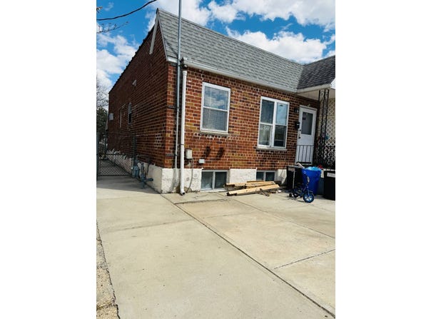 45-53 204 St, Bayside, NY 11361