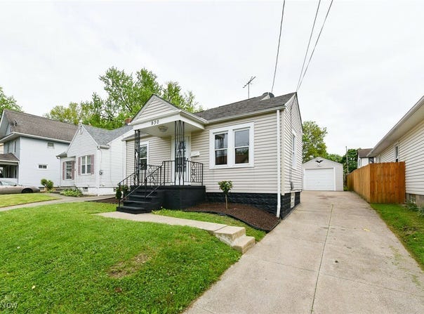 930 SAXON AVENUE, AKRON, OH 44314