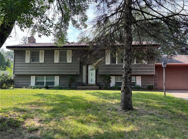 605 E 131st Street, Burnsville, MN 55337