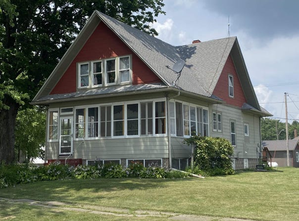808 Franklin Street, Elgin, IA 52141