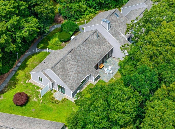 20 Woodrise Road, Falmouth, MA 02540