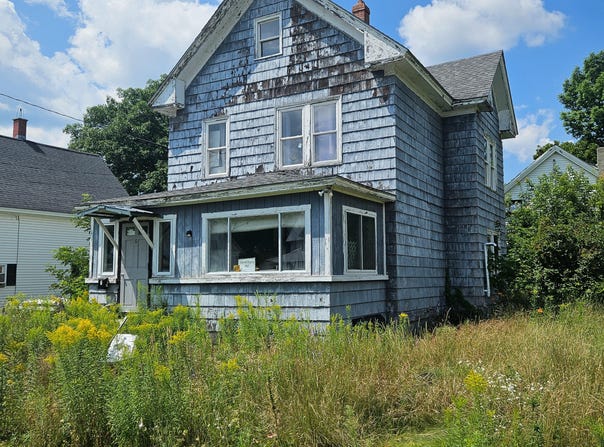 6 Pine Street, East Millinocket, ME 04430