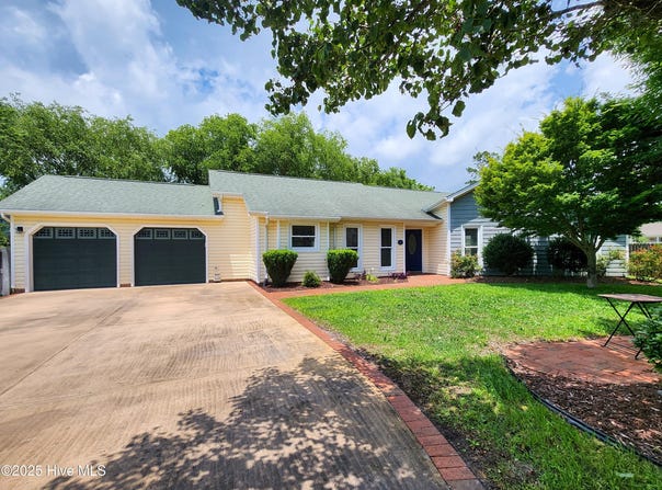 121 Beaver Dam Trail, Newport, NC 28570