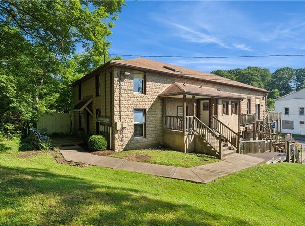 15 Old Saxonburg Blvd, West Deer, PA 15084