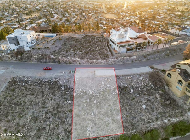16 LONE CREST Drive, El Paso, TX 79902