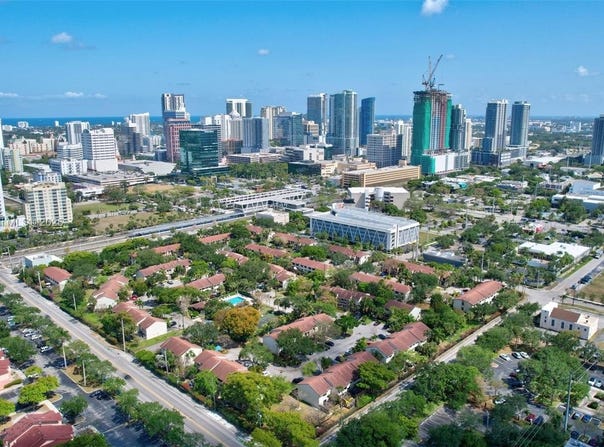 226 City View Dr, Fort Lauderdale, FL 33311