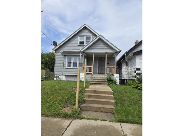 3721 N 10th St, Milwaukee, WI 53206