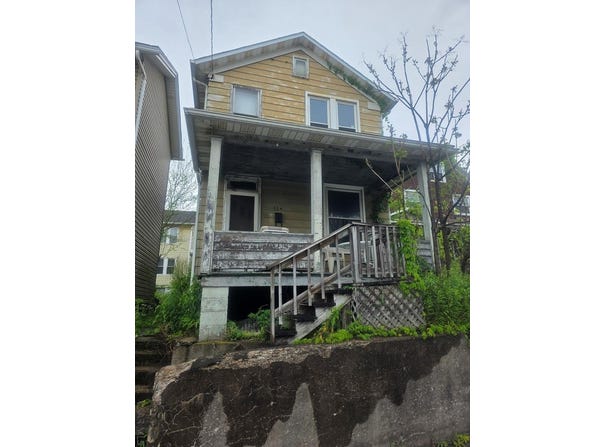 154 2nd St., Johnstown, PA 15909