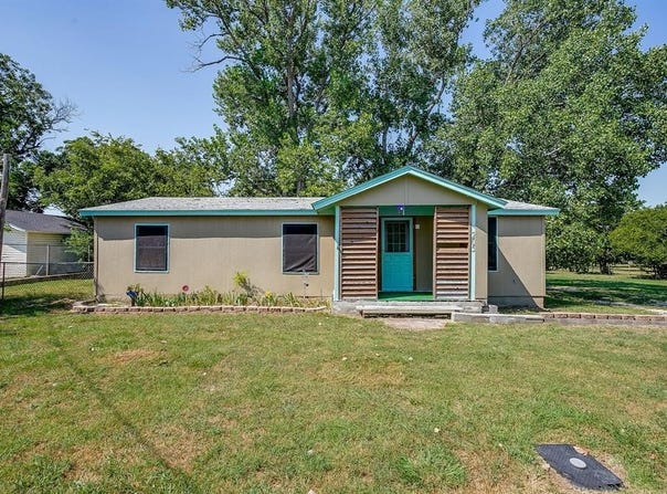205 Hackberry Street, Godley, TX 76044