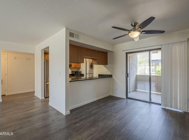 1402 E GUADALUPE Road, Tempe, AZ 85283