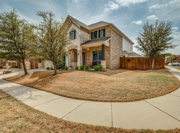 447 Brighton Street, Roanoke, TX 76262
