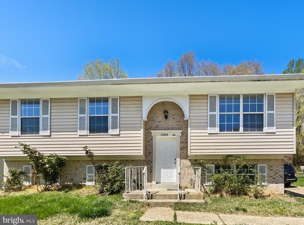 17010 VILLAGE DRIVE W, UPPER MARLBORO, MD 20772