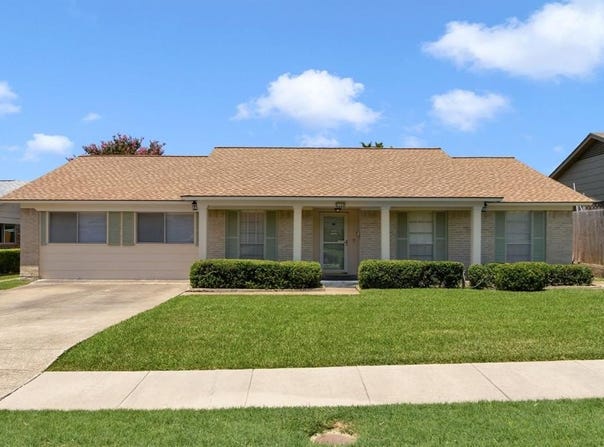 2103 Bordeaux Drive, Carrollton, TX 75007