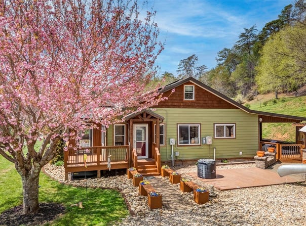 3610 Collettsville Road, Lenoir, NC 28645