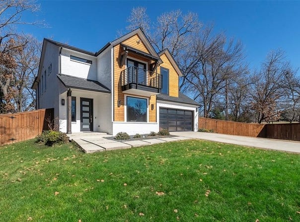 1001 Coke Drive, Arlington, TX 76010