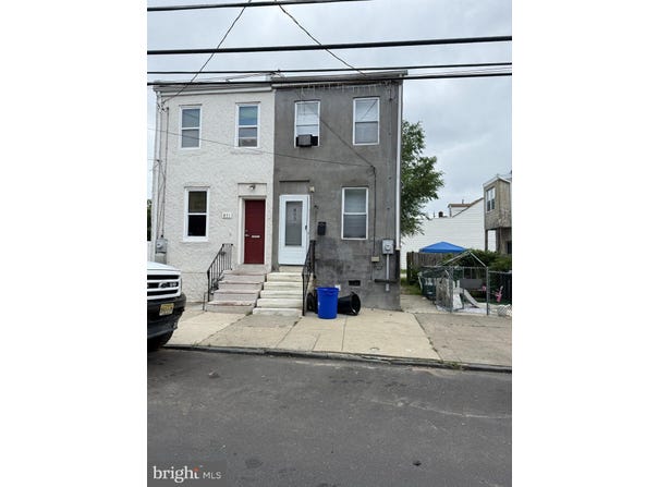 809 S 6TH STREET, CAMDEN, NJ 08102