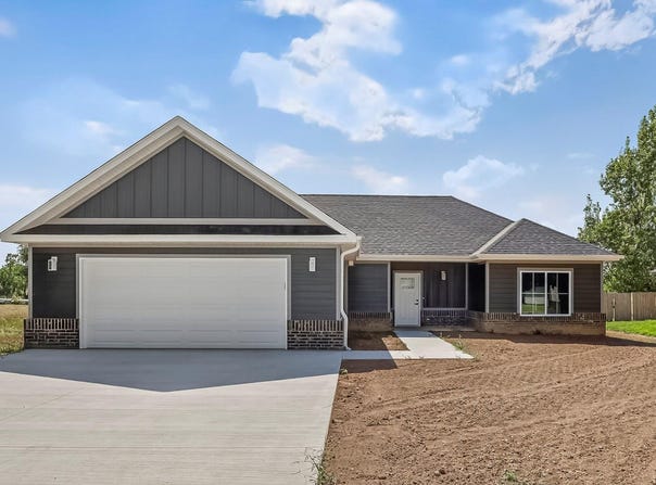 5469 Anita Avenue, Pleasant Hope, MO 65725