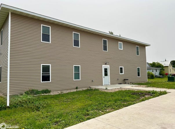 814 N Eagle Avenue, Eagle Grove, IA 50533