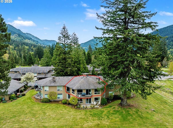 68565 E FAIRWAY ESTATES Rd, Welches, OR 97067