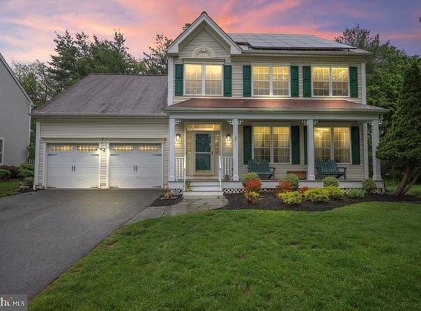 18 NAVESINK DRIVE, PENNINGTON, NJ 08534