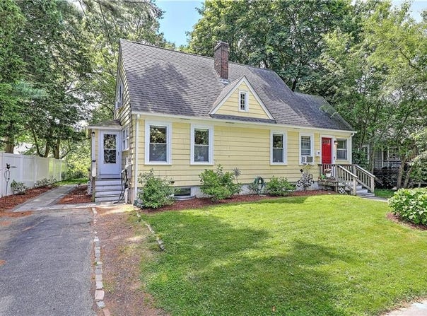 14 Shirley Street, Warwick, RI 02888