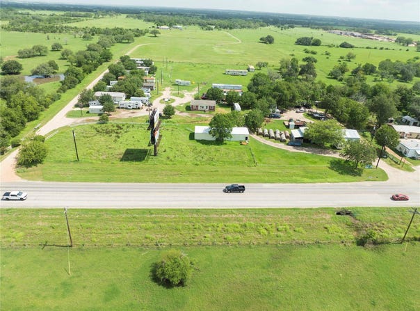 34 Private Road 1190, Hallettsville, TX 77964