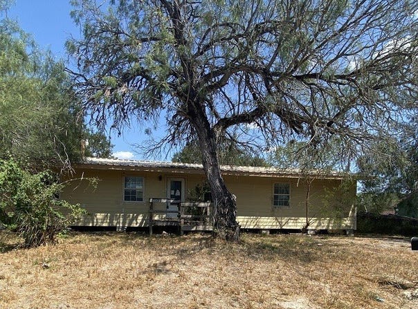 220 N Hartman, Falfurrias, TX 78355