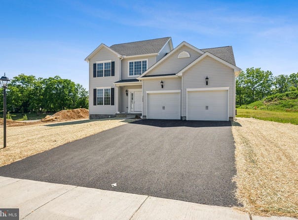 2646 VICTORIAN DRIVE, DOVER, PA 17315