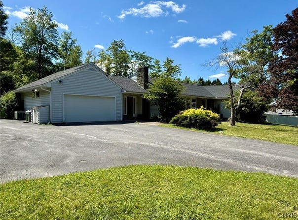 26 Smithport Road, New Hartford, NY 13413