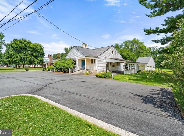 401 PULASKI Highway, ELKTON, MD 21921