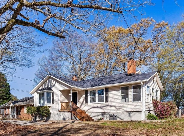 2150 Oakhurst Circle, Spartanburg, SC 29302