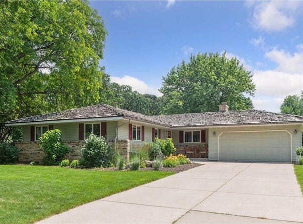 11109 Territorial Court, Burnsville, MN 55337