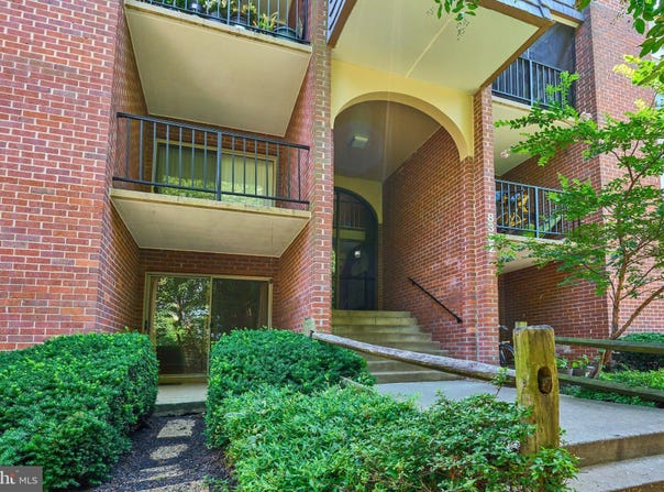 8302 TOBIN ROAD, ANNANDALE, VA 22003