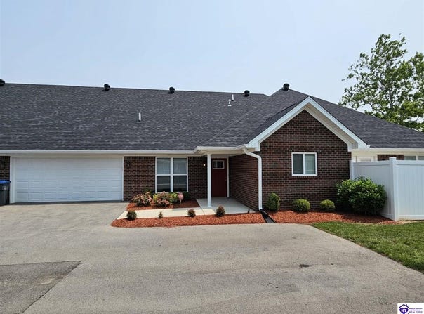 518 Eagle Point Drive, Louisville, KY 40214