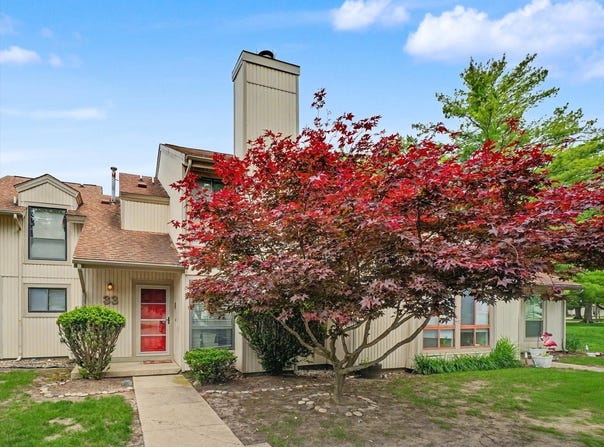 33 Colony W Drive, Champaign, IL 61820
