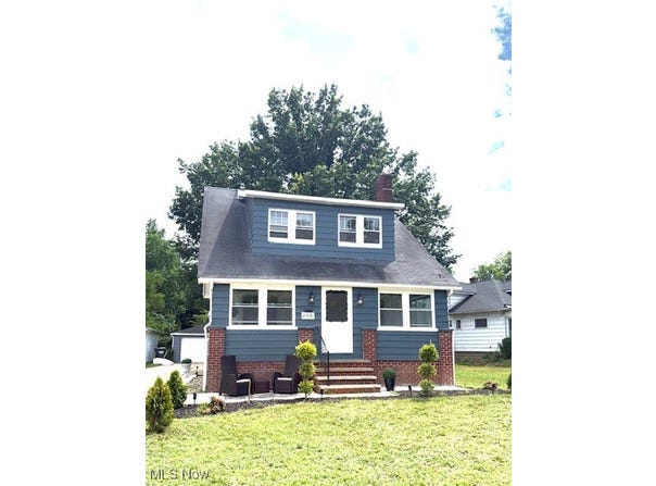 21430 Lake Shore Boulevard, Euclid, OH 44123