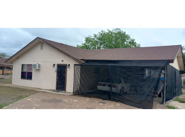 3294 Fresno Loop, Eagle Pass, TX 78852