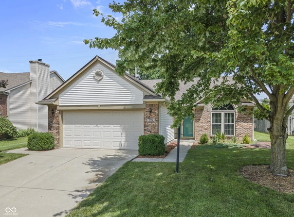 9776 Overcrest Drive, Fishers, IN 46037