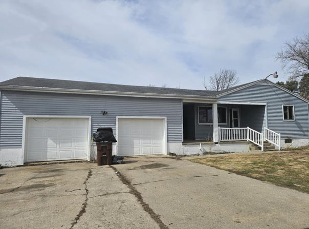 1101 N Waverly Road, Dimondale, MI 48821