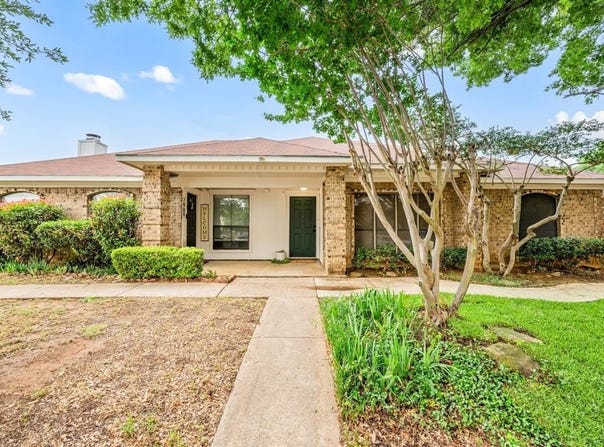 2911 Post Oak Drive, Euless, TX 76039