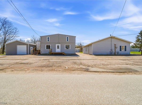 184 E Walnut Street, Jefferson, OH 44047